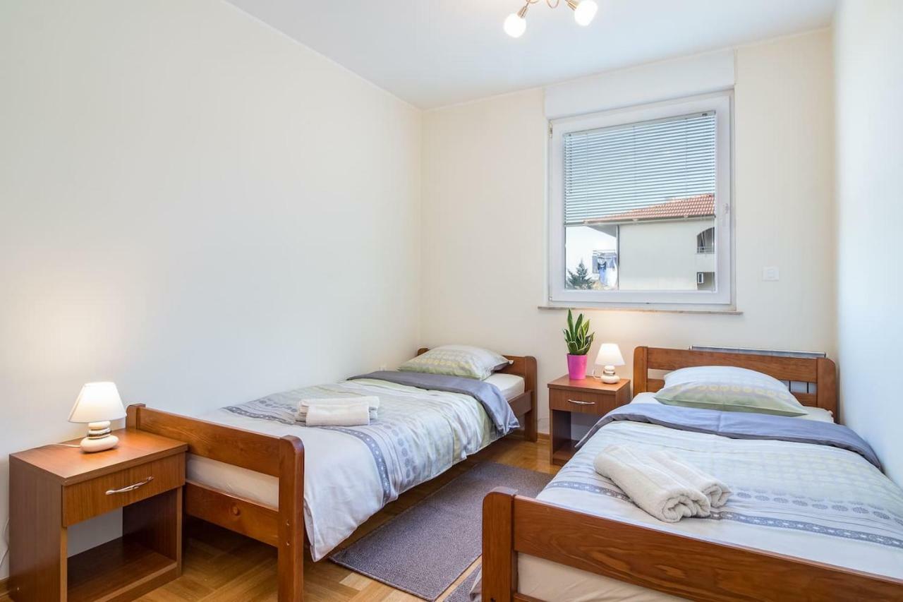 Apartment Klara Pula Bagian luar foto